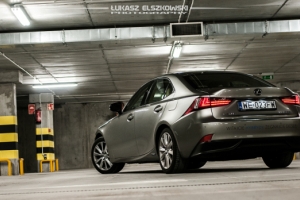 Lexus IS300h [test]