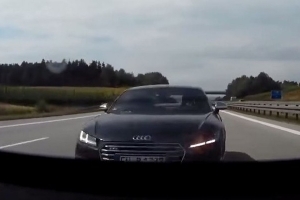 Zajechanie drogi Audi TT przy ogromnej prędkości [wideo]