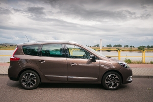 Renault Grand Scenic BOSE Energy TCe130