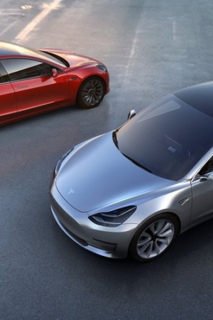 Tesla Model 3 (2018) – premiera elektrycznego samochodu dla ludu