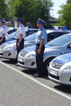 Mandat płatny kartą i zakaz wyprzedzania dla ciężarówek - policja szykuje duże zmiany