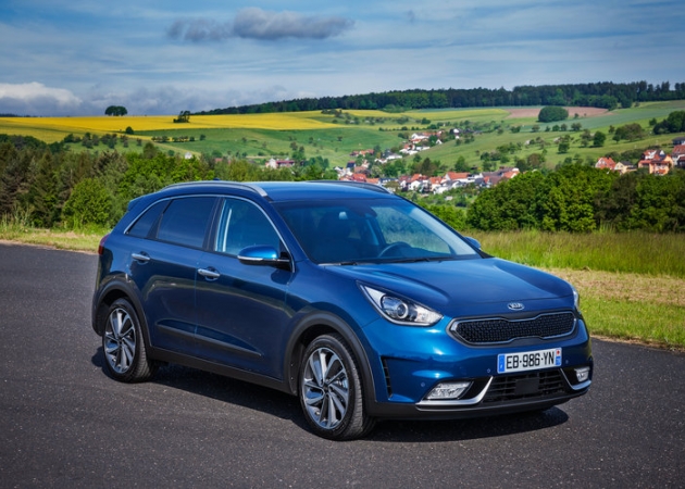 Kia Niro (2016) – cennik hybrydowego crossovera z Korei