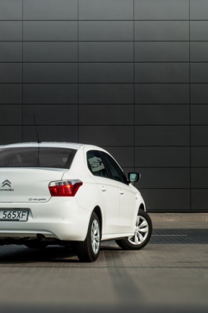 Citroën C-Elysée 1,6 VTi More Life - zdjęcia, wnętrze, bagażnik