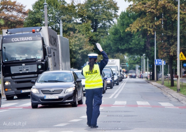 Kto może kierować ruchem drogowym?