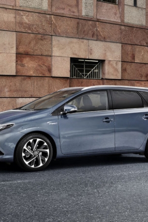 Hybrydowy kombi. Czy to ma sens? Toyota Auris II Hybrid Touring Sports [wywiad]