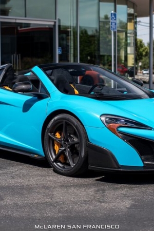 Wyjątkowy McLaren P1 Spider ubrany w lakier Fistral Blue