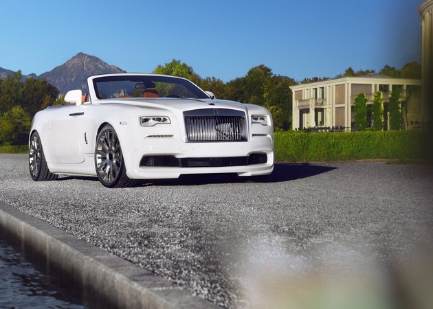 Rolls-Royce Dawn ubrany w elegancki pakiet Spofec