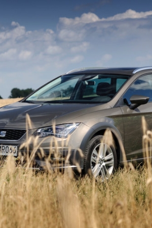 Seat Leon X-Perience 2.0 TDI 184 KM DSG 4Drive - zdjęcia, wnętrze, bagażnik