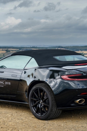 Aston Martin DB11 Volante na pierwszych zdjęciach