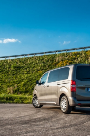 Toyota Proace Verso Family 1,6 D-4D (2016) - z Toyotą jej do twarzy