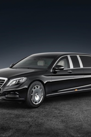 Maybach S600 Pullman debiutuje w opancerzonym wydaniu