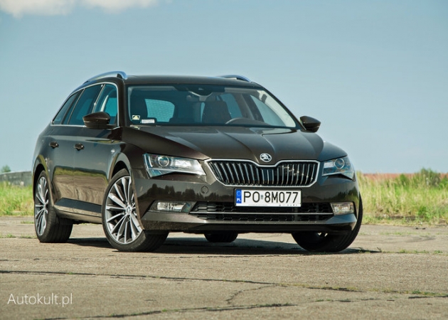 Škoda Superb 2.0 TSI 280 KM Combi Laurin&Klement - zdjęcia