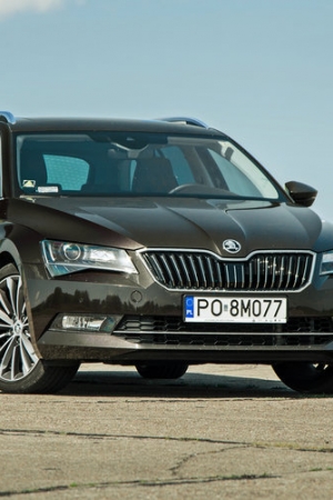 Škoda Superb 2.0 TSI 280 KM Combi Laurin&Klement - zdjęcia