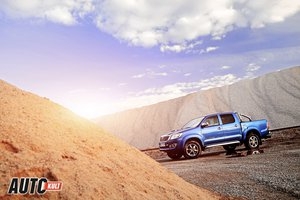 Toyota Hilux SR5 3,0 D4D A/T - test [galeria zdjęć]