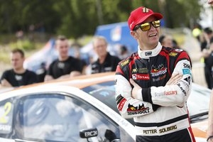 Szczęśliwy Petter Solberg wyznacza kierunek WRC