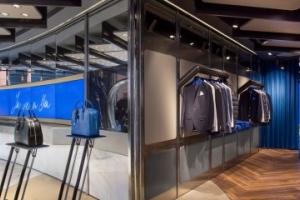 Butik Bugatti. Nie kupisz tam samochodu, ale…