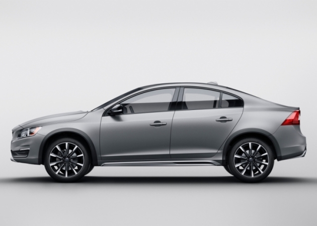 Kolejny model z serii. Oto Volvo S60 Cross Country