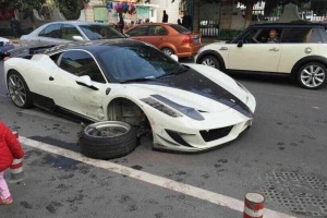 Ferrari 458 Siracusa od Mansory rozbite w Chinach [zdjęcia]