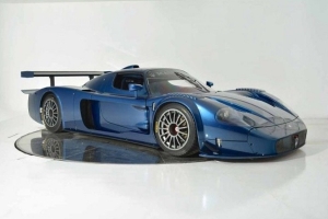 Niezwykle rzadkie Maserati MC12 Corsa na sprzedaż