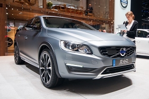 Volvo S60 Cross Country [Genewa 2015]