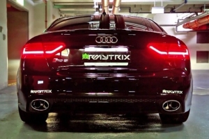 Audi RS5 z wydechem Armytrix [dźwięk silnika]