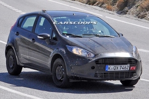 Czy to Ford Fiesta RS? [zdjęcia szpiegowskie]