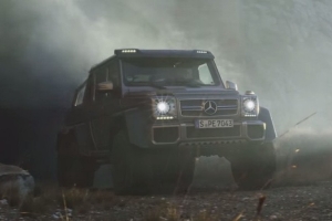 Mercedes G63 AMG 6×6 na górach w Toskanii [wideo]