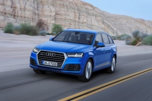 Audi SQ7 z e-turbo V8 diesel