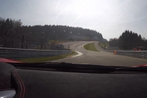 Ferrari 458 Speciale na torze SPA [wideo]