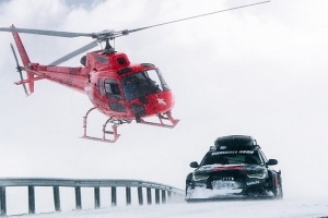 Audi RS6 DTM Jon’a Olssona w śniegu [wideo]