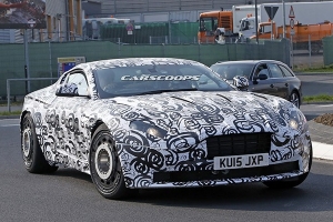 Aston Martin DB11 przyłapany na testach [zdjęcia]