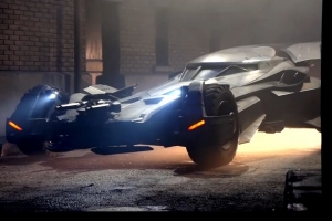 Tak wygląda nowy Batmobil [wideo]