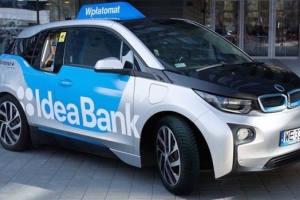 Mobilny wpłatomat Idea Banku na bazie BMW i3