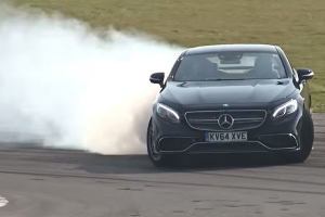 Mercedes-AMG S65 Coupe na torze [wideo]